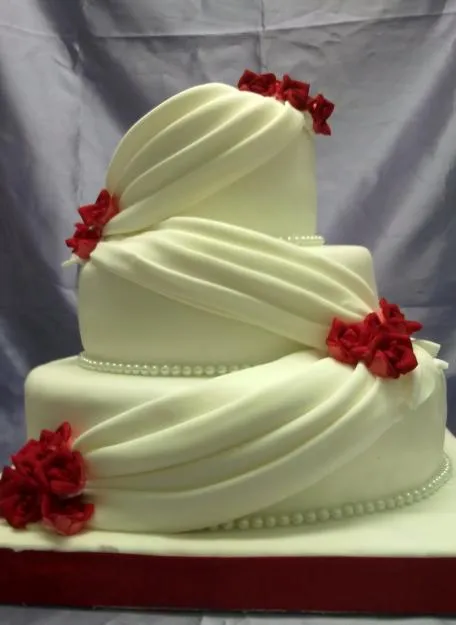 Tarta de boda o torre de cupcakes? | Innovias Tarta de boda o torre de cupcakes? | Innovias