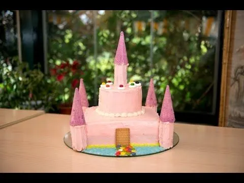 Tarta Castillo Princesa para Fiestas, Cumpleaños o Comuniones ... Tarta Castillo Princesa para Fiestas, Cumpleaños o Comuniones ...