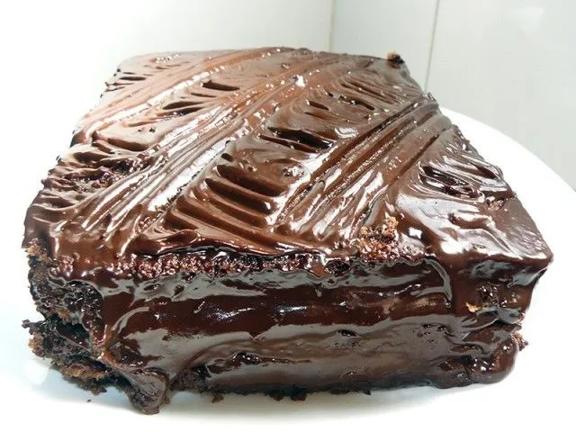 Tarta de chocolate rellena de mousse