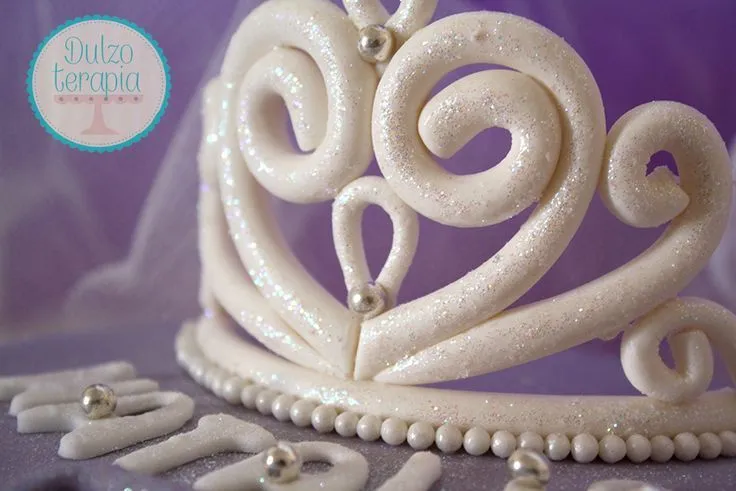 Tarta Cojín con corona princesa | Cakes / tartas fondant ... Tarta Cojín con corona princesa | Cakes / tartas fondant ...