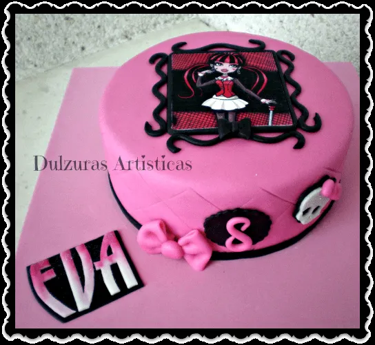 Tarta Draculaura" para Eva - Dulzuras Artísticas -