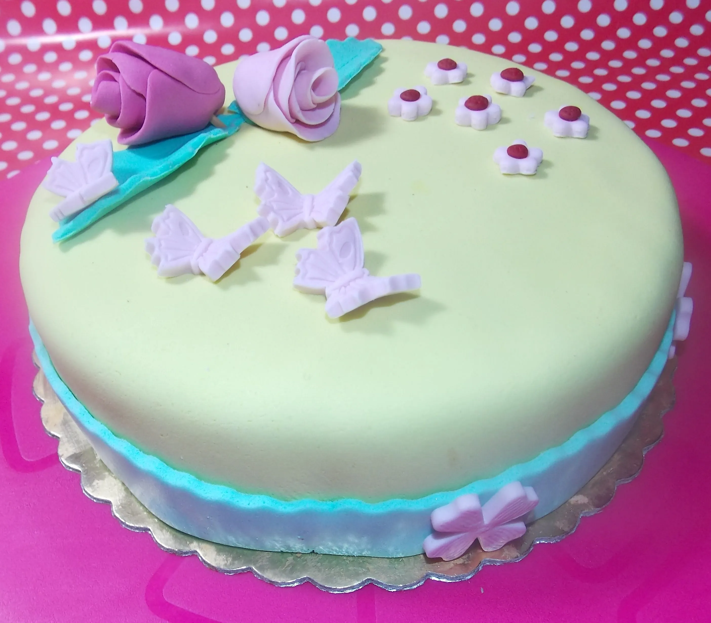 Tartas de cumpleaños para mujeres en imágenes - Imagui Tartas de cumpleaños para mujeres en imágenes - Imagui