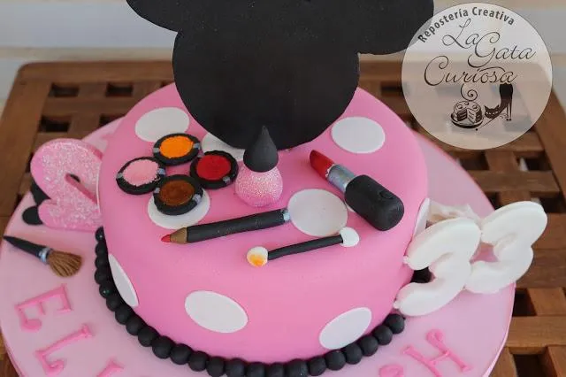 Tarta fondant minnie doble cumpleaños - Paperblog