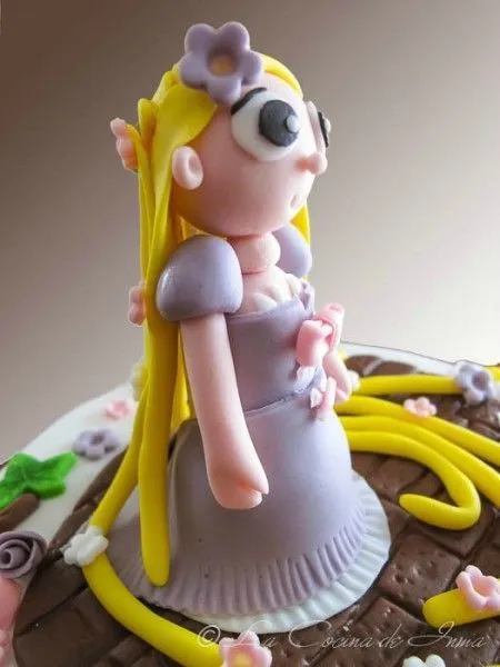 Tarta Fondant Rapunzel y un cumpleaños muy especial | La Cocina de ... Tarta Fondant Rapunzel y un cumpleaños muy especial | La Cocina de ...
