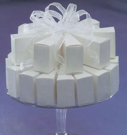 Tarta hecha de cajitas. Fiestas infantiles. | Ideas y material ... Tarta hecha de cajitas. Fiestas infantiles. | Ideas y material ...
