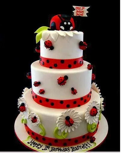 Tarta de mariquitas y flores!!!! | tortas cumple | Pinterest