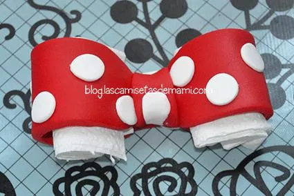 Una tarta de Minnie paso a paso - Paperblog Una tarta de Minnie paso a paso - Paperblog
