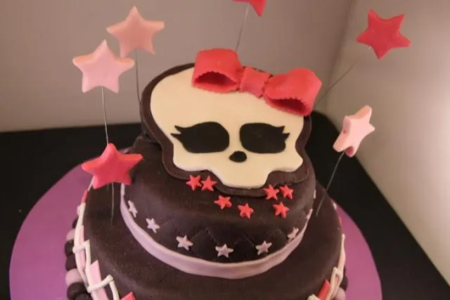 Tarta Monster High. ¡¡¡Felicidades Cris!!! - Paperblog Tarta Monster High. ¡¡¡Felicidades Cris!!! - Paperblog