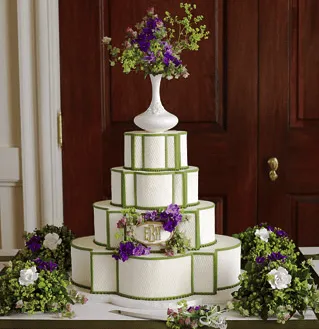 Tarta nupcial verde y blanca con flores moradas, Amor « Tarta nupcial verde y blanca con flores moradas, Amor «