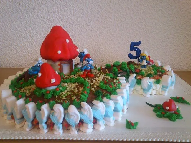 Tarta Los Pitufos II | DULCES CREACIONES