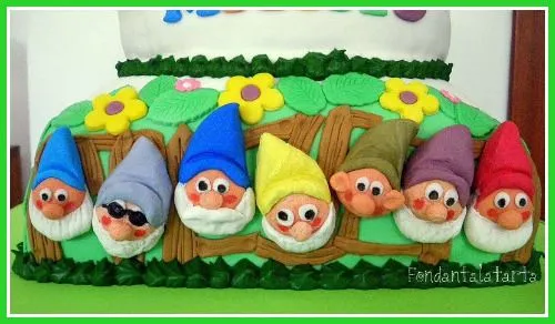 Tarta princesa Blancanieves y los siete enanitos | Tarta princesa Blancanieves y los siete enanitos |