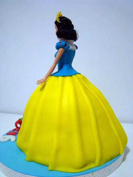 Tarta de princesas.Blancanieves | Dulces Modelados