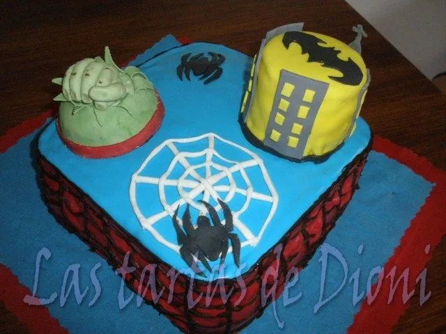 Tarta Spiderman, Hulk y Batman. | Las tartas de Dioni Tarta Spiderman, Hulk y Batman. | Las tartas de Dioni