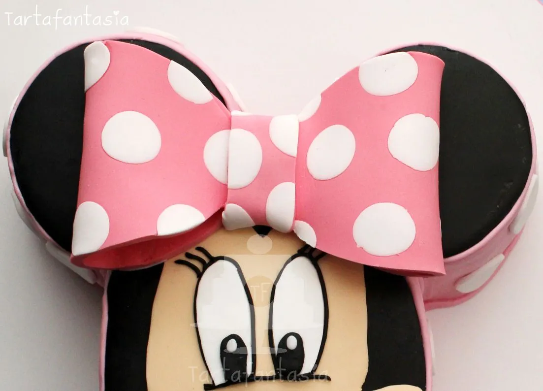 TartaFantasía: Cómo hacer un Lazo o moño con Fondant TartaFantasía: Cómo hacer un Lazo o moño con Fondant