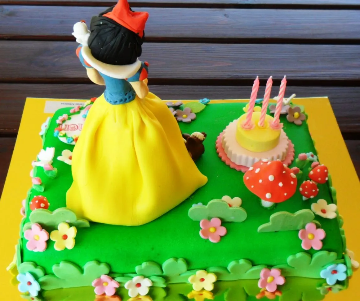 Tartas Artisticas.: TARTA BLANCANIEVES