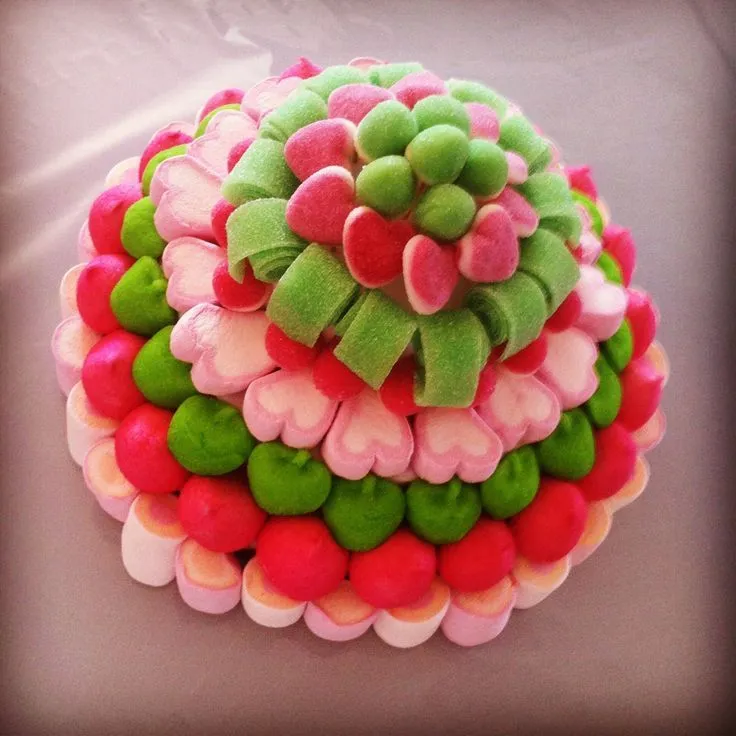 Tartas de chuches originales para niños con DIY para la boda