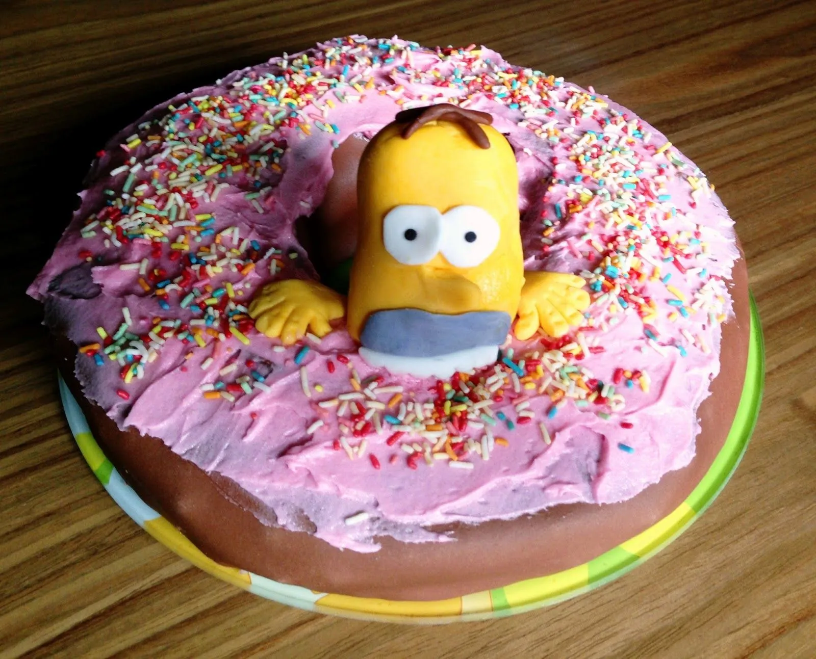 Divina Tarta: Tarta Donut Homer Simpson - Cumpleaños Pablo Divina Tarta: Tarta Donut Homer Simpson - Cumpleaños Pablo