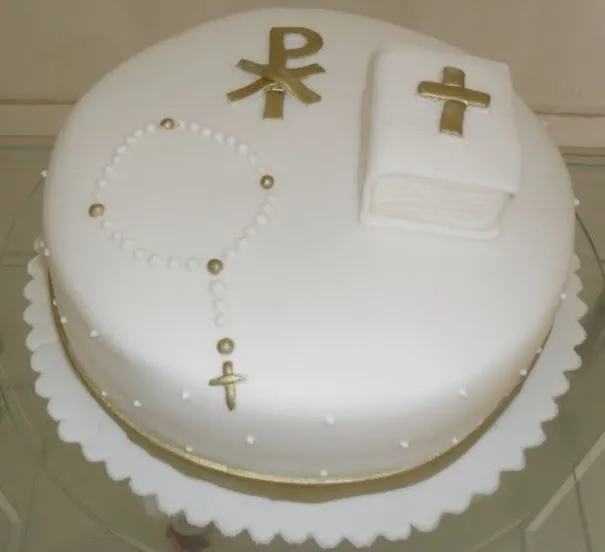 TARTAS DECORADAS: TARTA DE COMUNIÓN ROSARIO Y BIBLIA TARTAS DECORADAS: TARTA DE COMUNIÓN ROSARIO Y BIBLIA