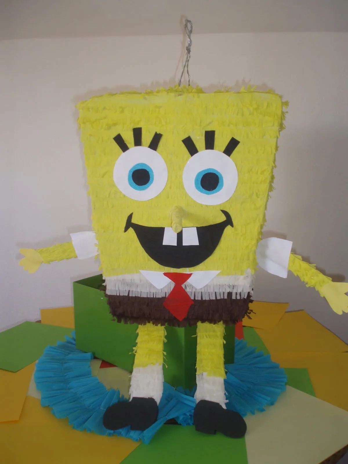 Cómo se hace una piñata de Bob Esponja - Imagui Cómo se hace una piñata de Bob Esponja - Imagui