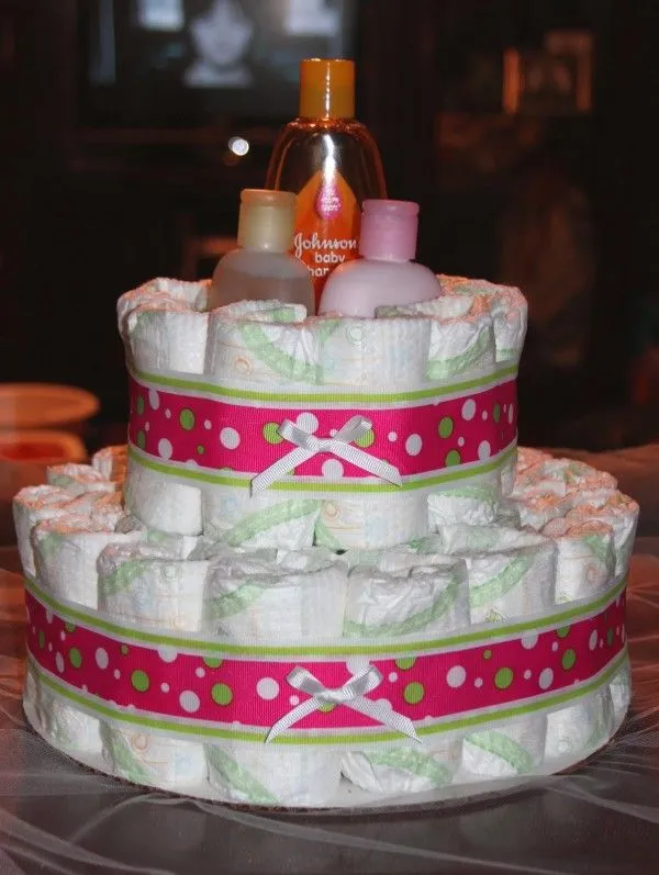 Tartas de pañales, la nueva tendencia en regalos para embarazadas ... Tartas de pañales, la nueva tendencia en regalos para embarazadas ...