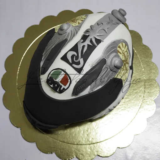 Las tartas de Yoya: Tarta Casco AGV: ingeniosa forma de complacer ...