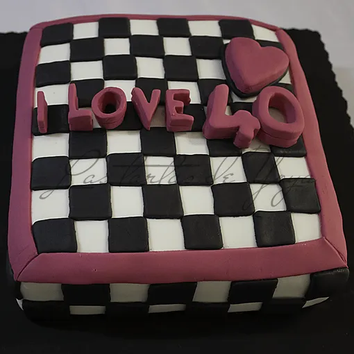 Las tartas de Yoya: Tarta I love 40, para un cumpleaños Las tartas de Yoya: Tarta I love 40, para un cumpleaños