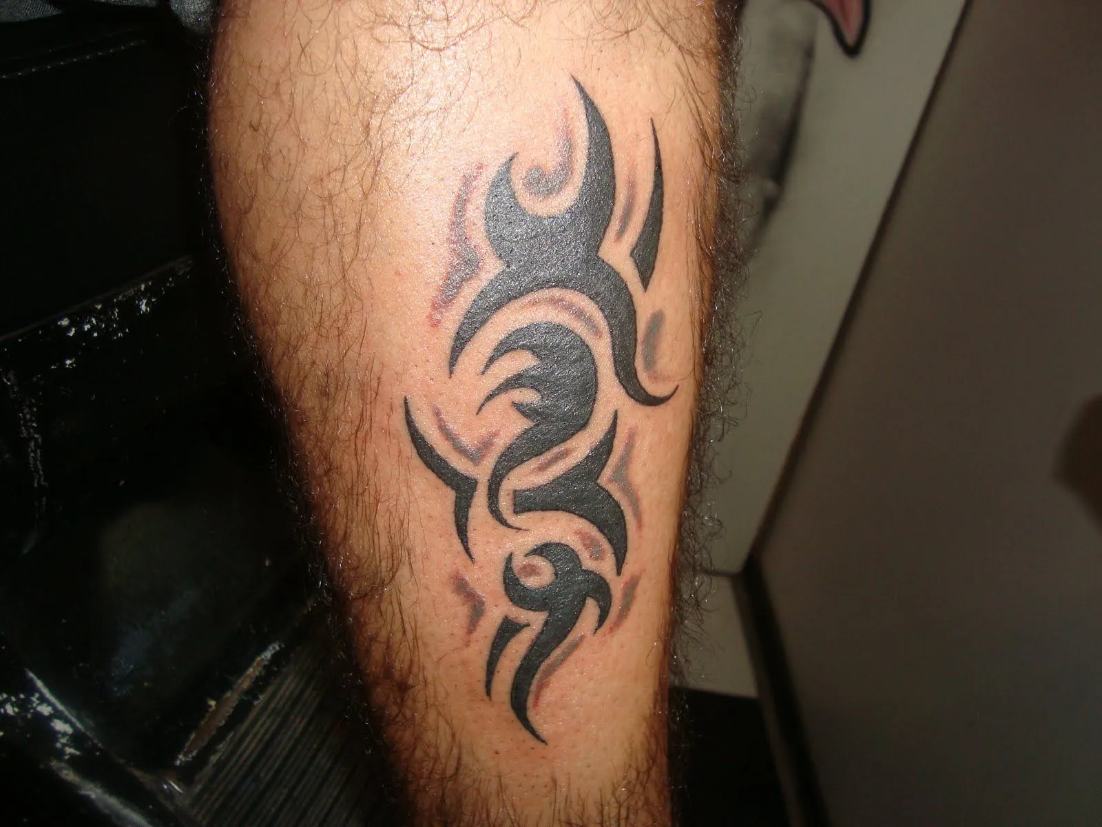 Tattoo Korn por día: tatuaje de letras. tatuaje de rosas. tatuaje ...