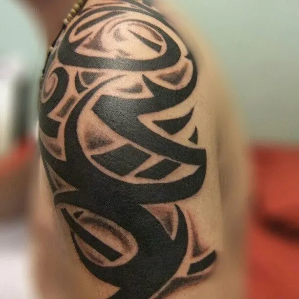 tattoo #tatuaje #tribal #hombro #madrid #españa ...