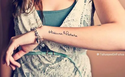 Tatuajes tumblr mujeres frases - Imagui