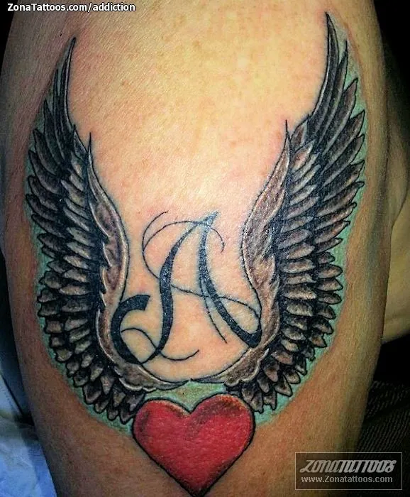 Tatuaje de addiction - Alas Corazones Iniciales Tatuaje de addiction - Alas Corazones Iniciales