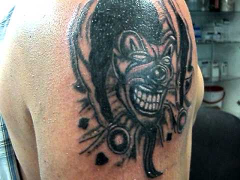 TATUAJE BUFON, JOCKER DIABOLICO , LA EXPANSION TATTOO OSORNO - YouTube