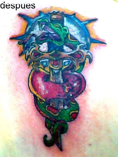 Tatuajes de corazones con espadas - Imagui