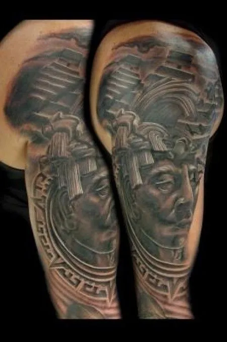 TATUAJE DE UNA CALAVERA SACANDO LA LENGUA, DE ESTÉTICA MAYA TATUAJE DE UNA CALAVERA SACANDO LA LENGUA, DE ESTÉTICA MAYA