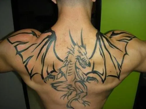 Tatuaje de Dragón en Espalda | DISEÑOS DE TATUAJES Tatuaje de Dragón en Espalda | DISEÑOS DE TATUAJES