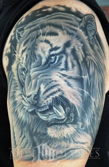 TATUAJE DE UNA CABEZA DE TIGRE