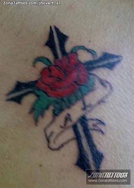 Tatuaje de jhovert_al - Cruces Rosas Flores Tatuaje de jhovert_al - Cruces Rosas Flores