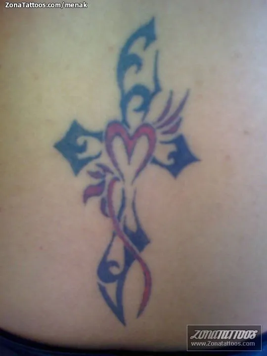 Tatuaje de menak - Cruces Corazones