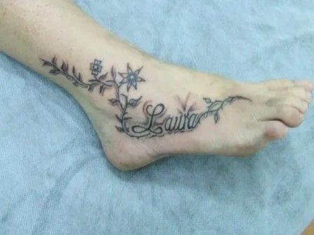 TATUAJE DEL NOMBRE JONATHAN EN EL ANTEBRAZO TATUAJE DEL NOMBRE JONATHAN EN EL ANTEBRAZO