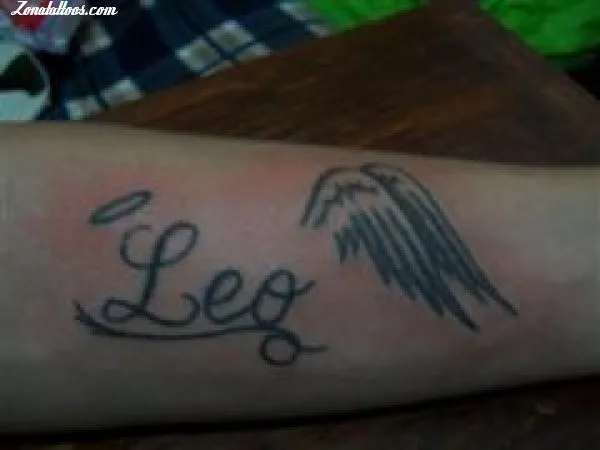 Tatuaje de OStattoo - Nombres Leo Alas