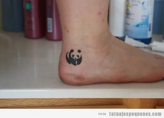 Tatuaje pequeño chicas, oso panda talón pie | tattoo | Pinterest Tatuaje pequeño chicas, oso panda talón pie | tattoo | Pinterest