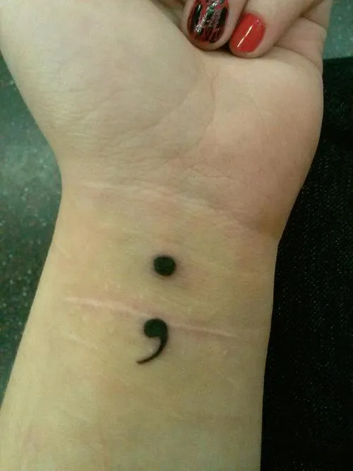 El tatuaje en punto y coma representa, que el... - Mi vida es una ... El tatuaje en punto y coma representa, que el... - Mi vida es una ...