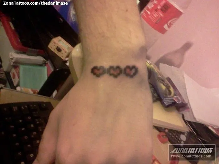 Tatuaje de TheDaniMase - Corazones Muñeca Videojuegos