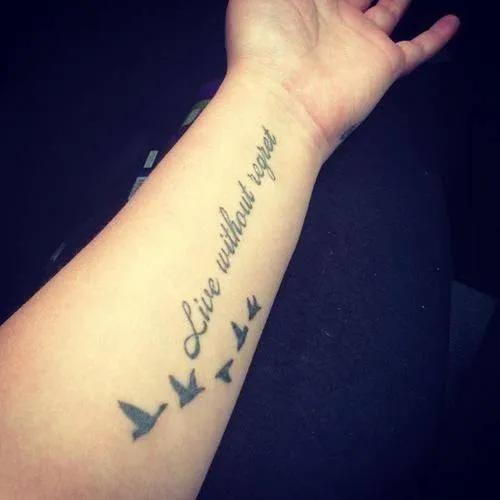 Tattoo frases brazo mujer - Imagui