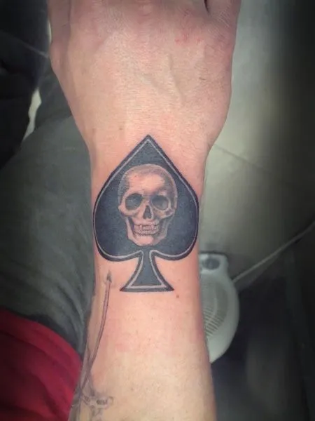 Tatuajes del as de corazones - Imagui
