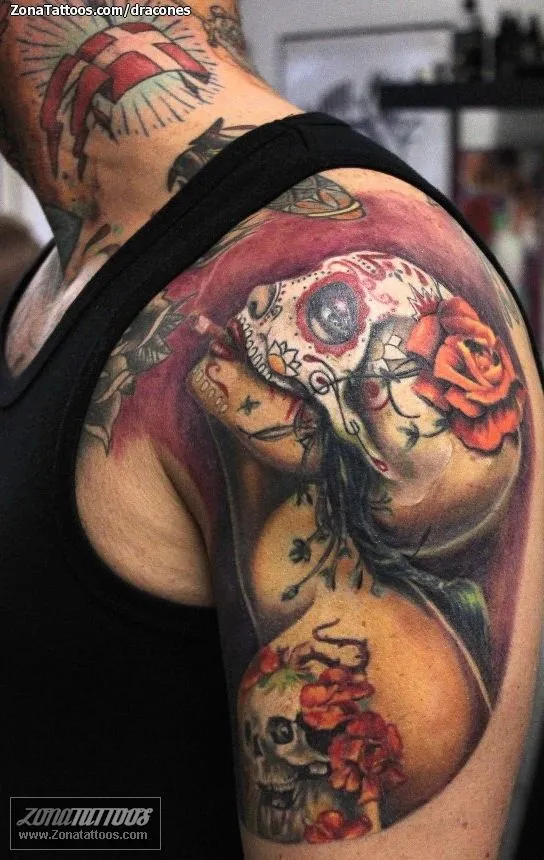 Tatuaje de Dracones - Catrinas Rosas Calaveras Tatuaje de Dracones - Catrinas Rosas Calaveras