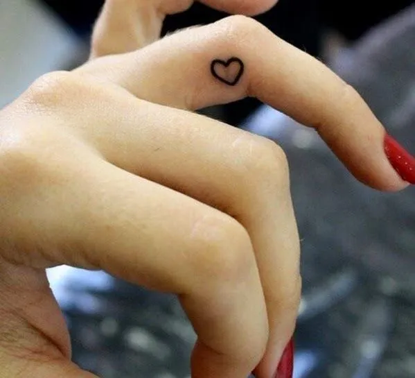 TATUAJES DE CORAZONES PARA MUJERES - TATUAJES PARA MUJERES