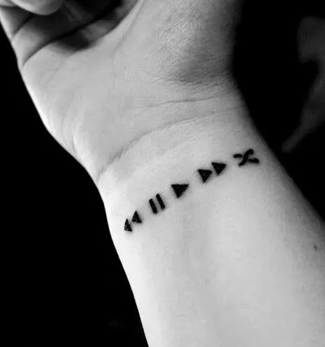 Tatuajes que elevan el nivel SEXY de un hombre al 100% Tatuajes que elevan el nivel SEXY de un hombre al 100%