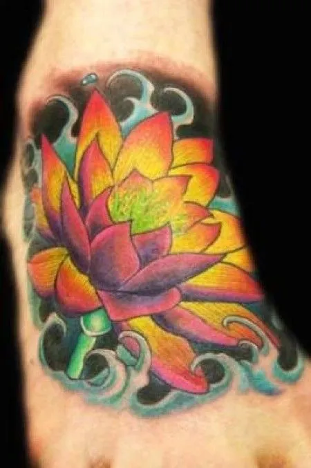 TATUAJES DE LA FLOR DE LOTO