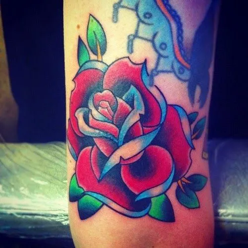 Tatuajes de flores: simbolismo e ideas | Belagoria