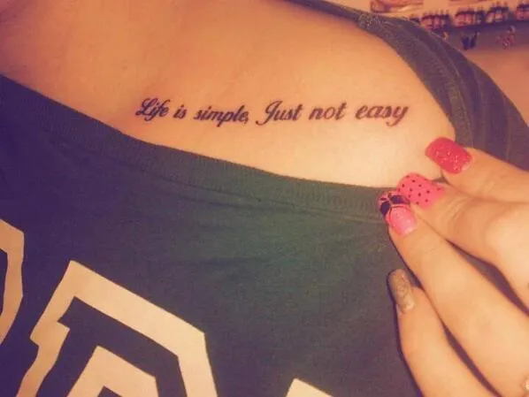 Tattoos para mujeres frases cortas - Imagui